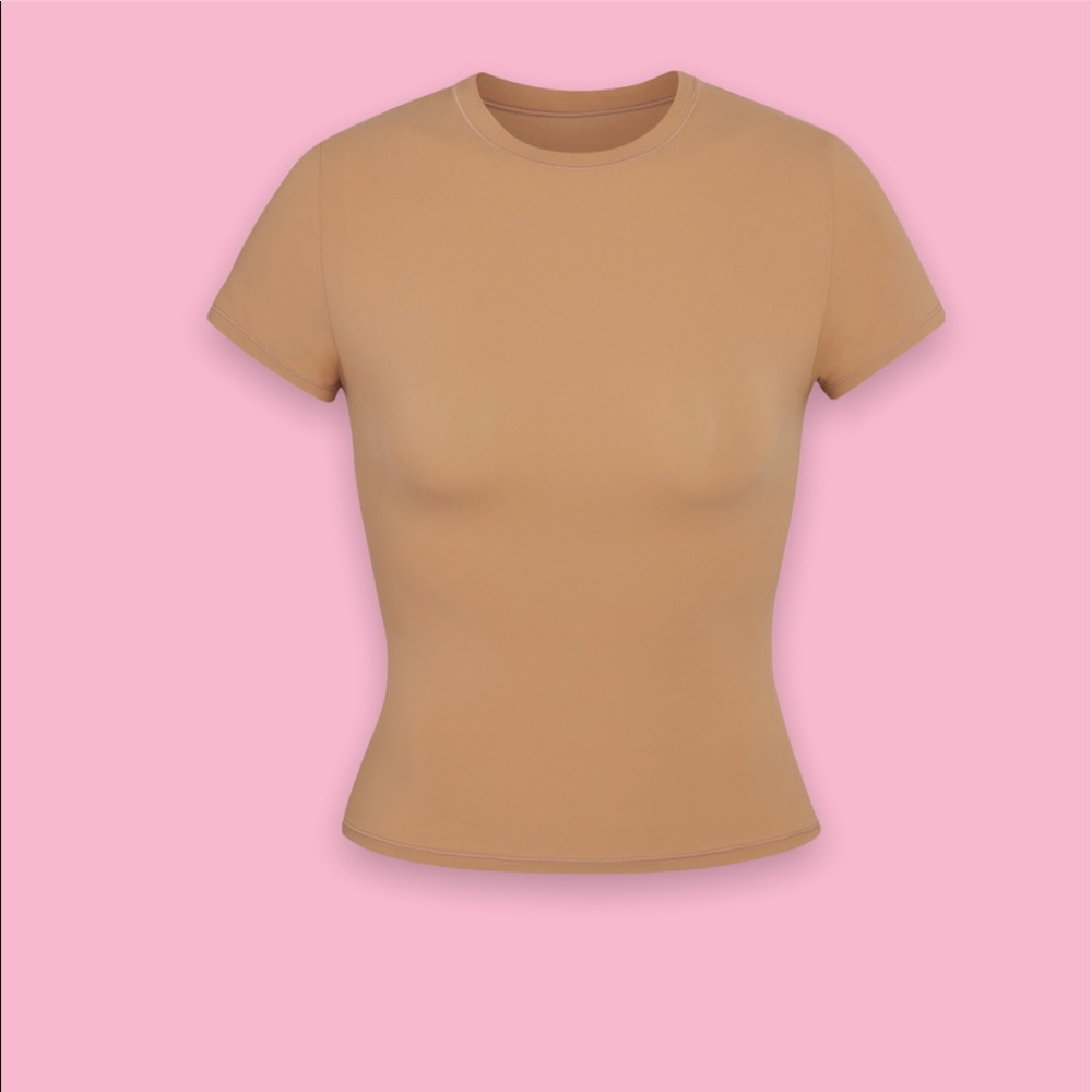 SKIMS FITS EVERYBODY T-SHIRT